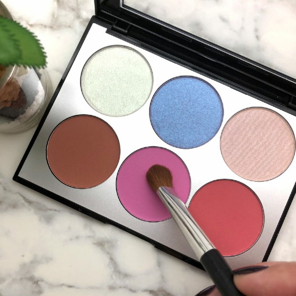 ✨3/$25 Sephora Holographic eye/cheek palette - Picture 7 of 8